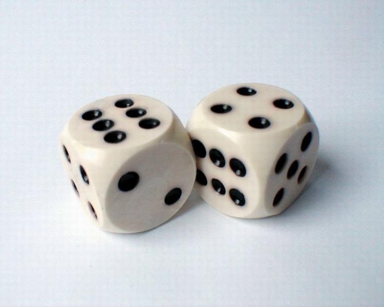 [DE] Playing Dice